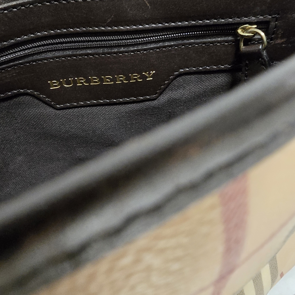Burberry Beige Checkered Women's Bag - Picture 7 of 9
